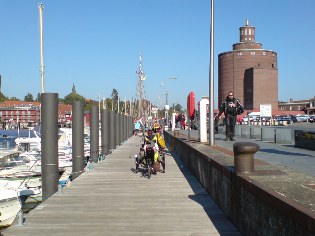 Auf der Hafenpromenade in Eckernf&ouml;rde