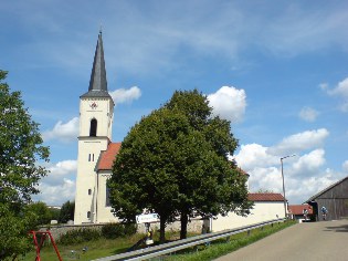 Altm&uuml;hltal-Radweg: Pfarrkirche Mari&auml; Opferung in Kirchanhausen