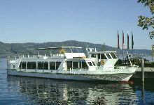 Motorschiff auf dem &Uuml;berlinger See