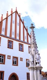 Altes Rathaus in Ha&szlig;furt, Main-Radweg