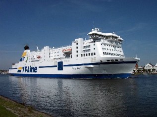 F&auml;hre der TT-Linie beim Auslaufen aus Travem&uuml;nde