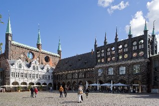 Rathaus in L&uuml;beck, Ostseek&uuml;sten-Radweg